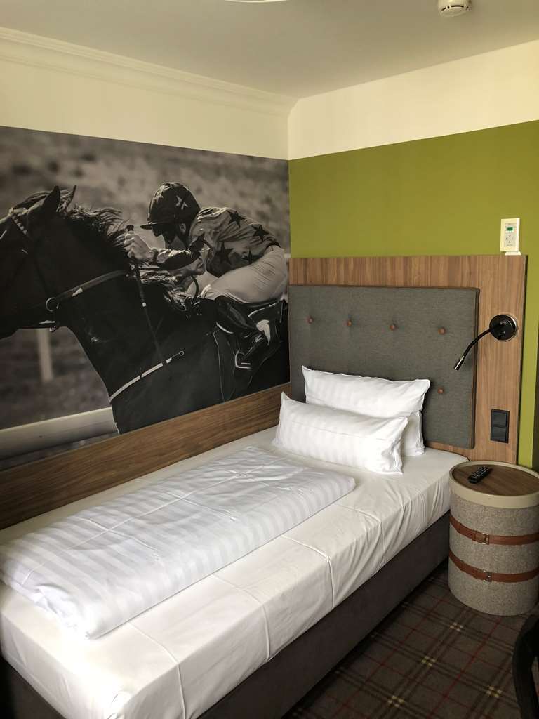 The Ascot Hotel Кьолн Стая снимка